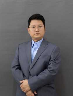 閆亞寧/歷史老師